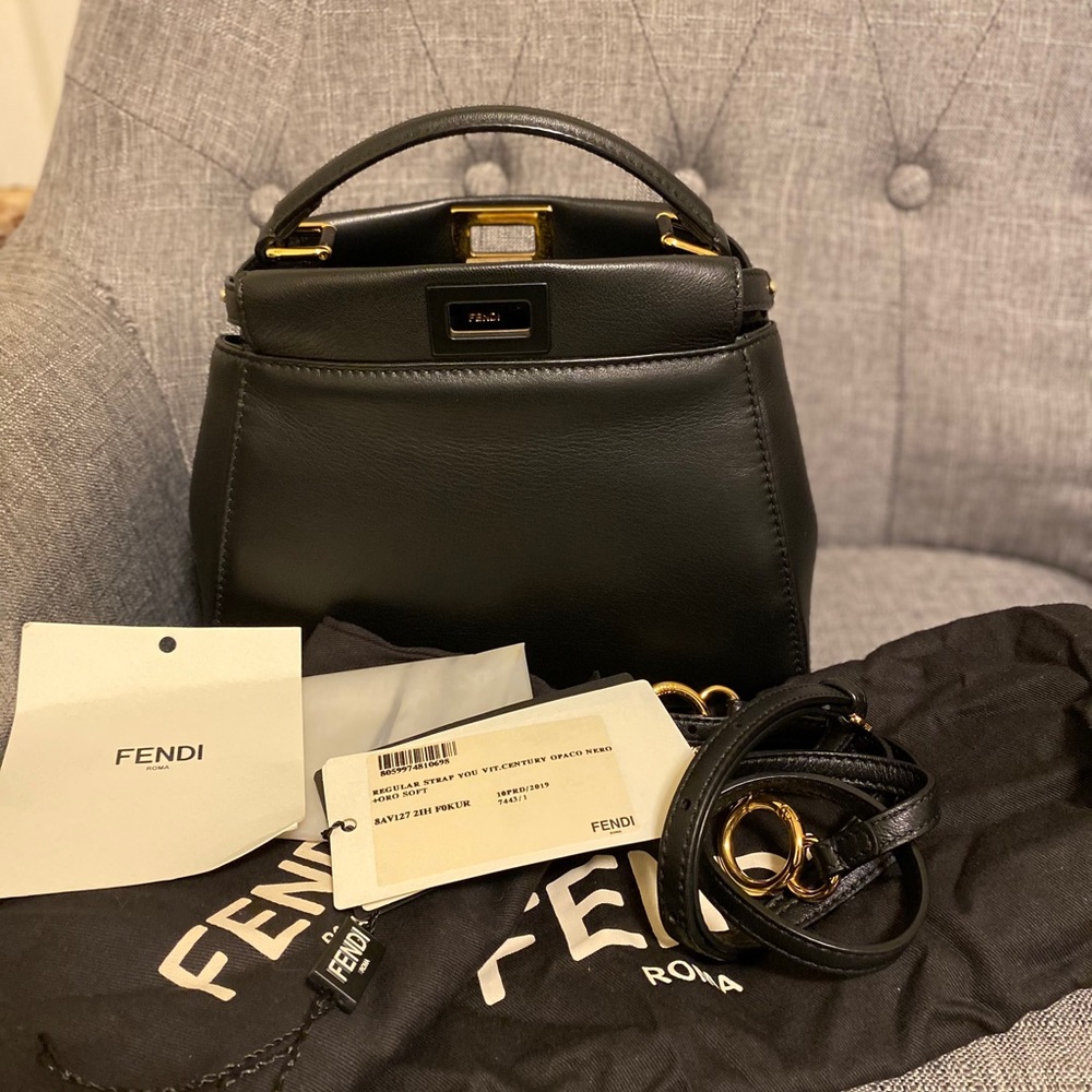 ❌SOlD❌Fendi Nappa mini peekaboo iconic satchel